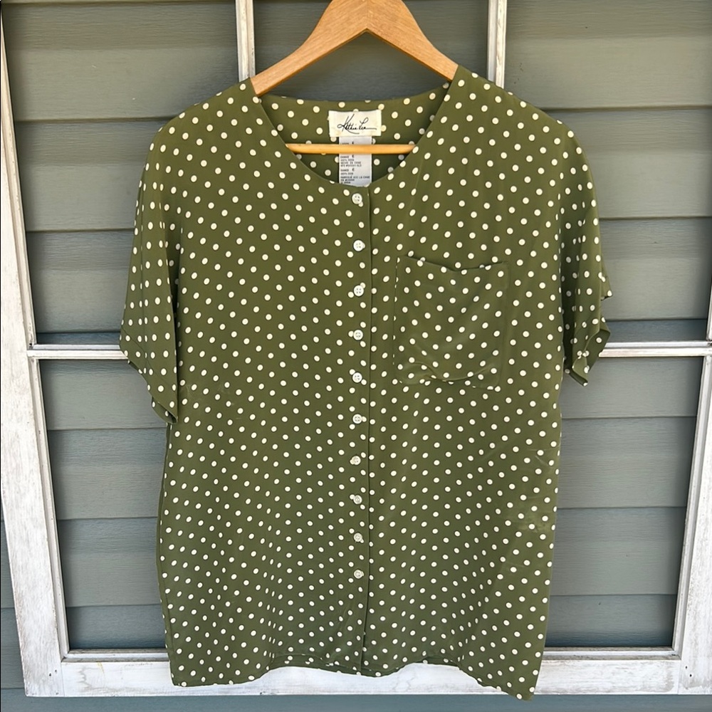 Vintage silk kathie Lee button front pocket shirt size 6